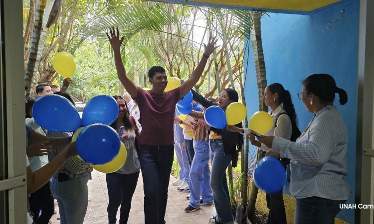  Campus de la UNAH a nivel nacional dan la bienvenida a los estudiantes 