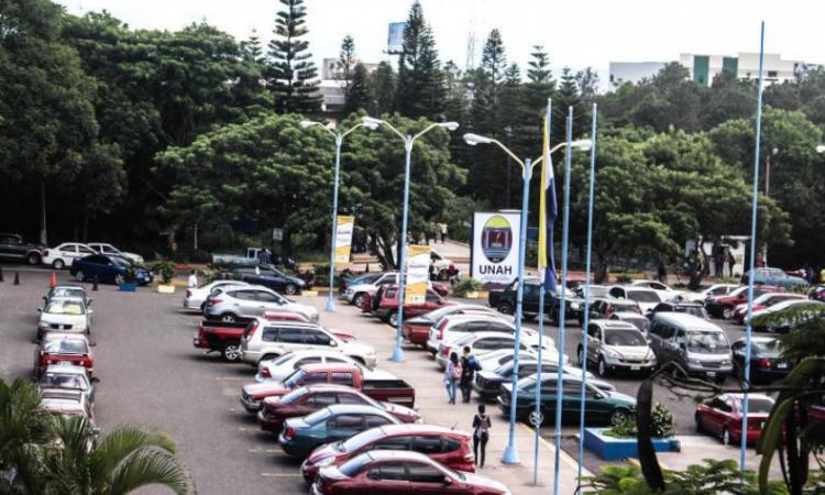 Habilitan estacionamientos para uso general en Ciudad Universitaria