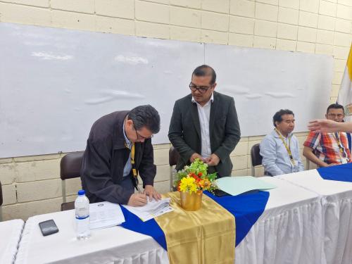 Entrega de equipo a la Esucela de Matematicas