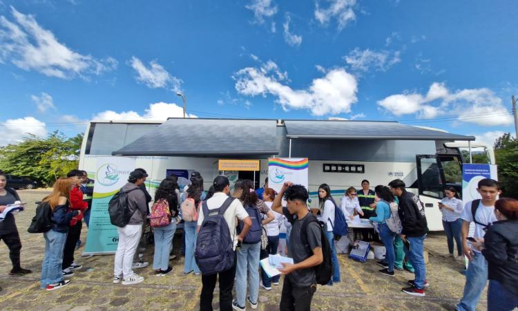 ONU Mujeres, Conadeh y Comisionado Universitario brindan asesoría de derechos humanos a estudiantes de la UNAH 