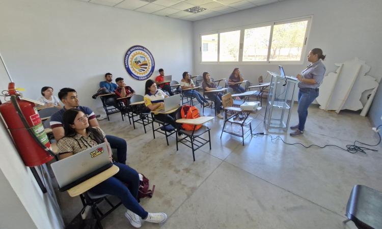 Brindan capacitación sobre el uso de la Biblioteca Virtual en UNAH Campus Choluteca 