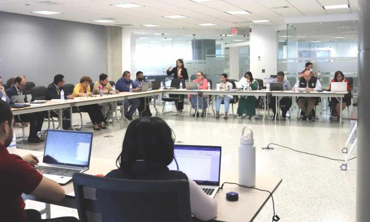 VRA-UNAH realiza reunión de unificación de sus direcciones