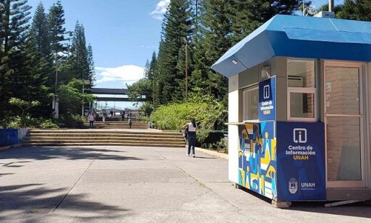 UNAH instala Centro de Información en la entrada principal de Ciudad Universitaria