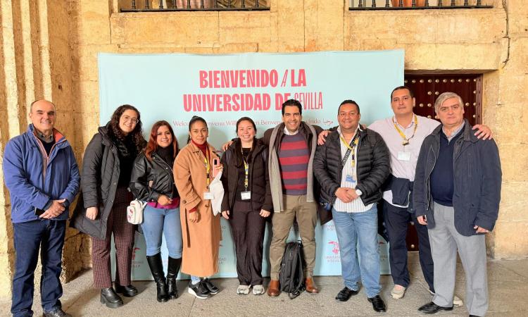 Docentes de Campus El Paraíso visitan Universidad de Sevilla 