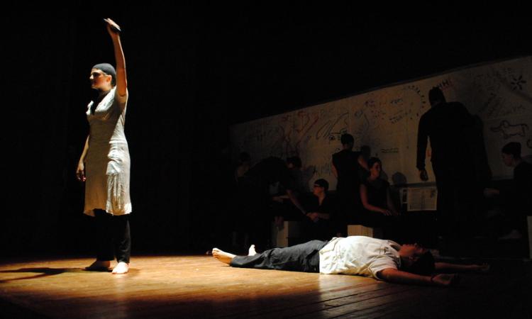 Participe junto a su familia en los clubes de Teatro y Lectura infantil del ITST