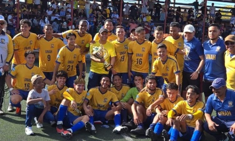 Pumas de la UNAH obtienen segundo lugar en Liga Intermedia de Fútbol 