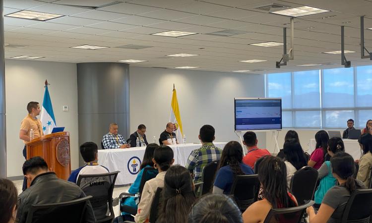 Estudiantes de la UNAH podrán solicitar beca mediante plataforma virtual