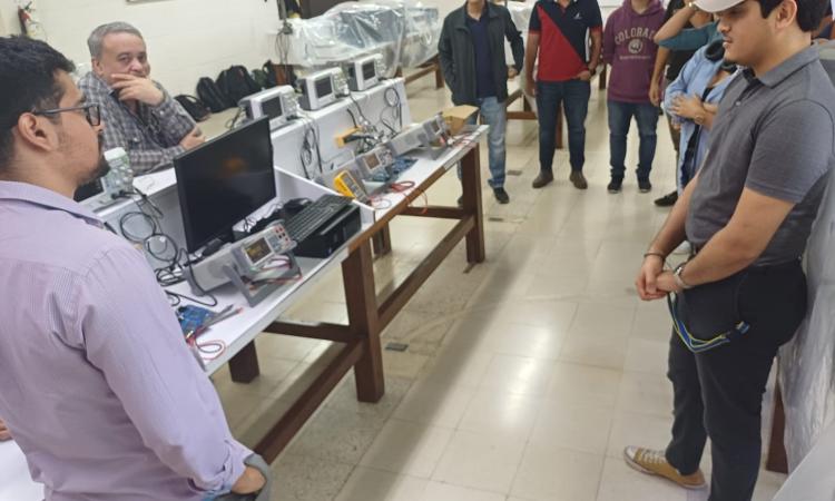 Facultad de Ingeniería adquiere nuevo equipo para laboratorio