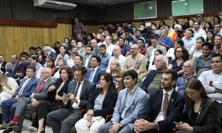 Unión Europea presentó documental ganador del Oscar sobre el conflicto ruso-ucraniano