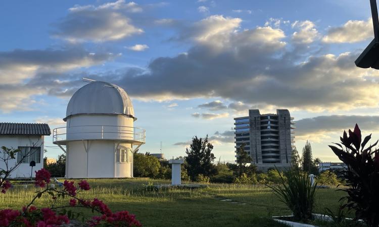 La UNAH construirá edificio de aulas y un laboratorio en la Facultad de Ciencias Espaciales