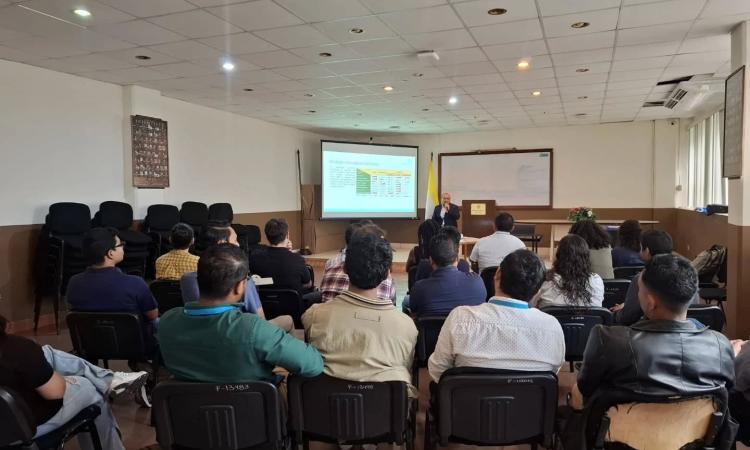Facultad de Ciencias organizó geocharla dirigida a estudiantes de la Carrera de Geología 