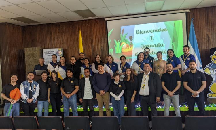 Carrera de Administración y Generación de Empresas realizó primera Jornada de Inducción 2025