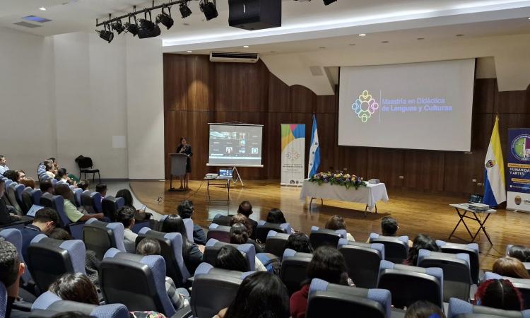 Inauguran nueva promoción de la Maestría en Didáctica de Lenguas y Culturas, impartida por primera vez de forma bimodal