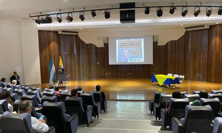 Carrera de Historia de la UNAH inaugura la semana con jornadas académicas culturales 