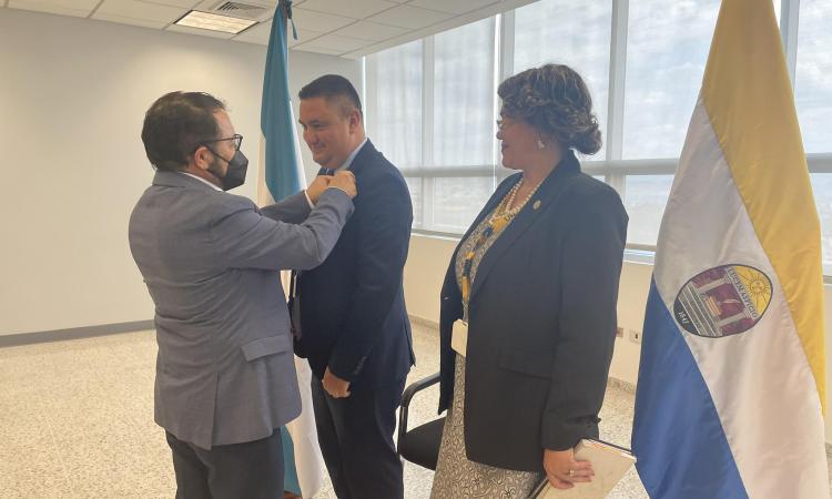 Josué Delcid Ulate asume como tercer comisionado de Control de Gestión de la UNAH