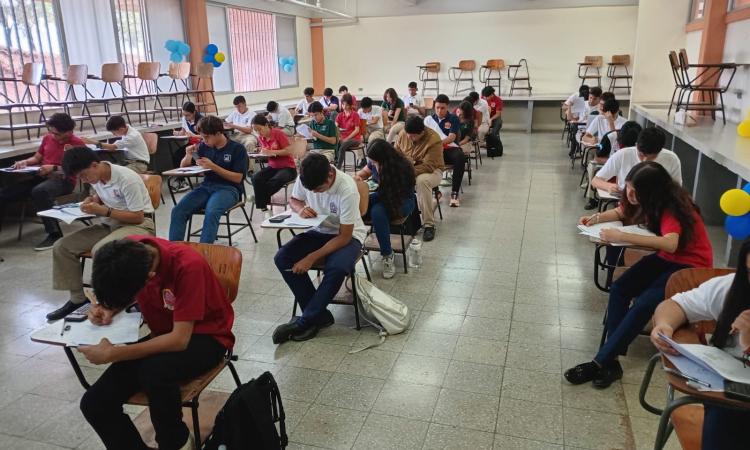 UNAH fue sede de la primera ronda de las Olimpiadas de Química de educación media