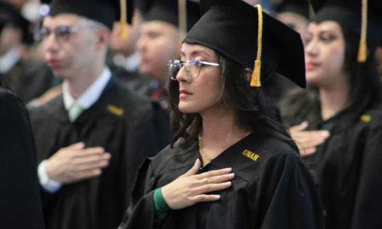 De la secundaria a la universidad: el reto que apenas 3 de cada 10 hondureños superan