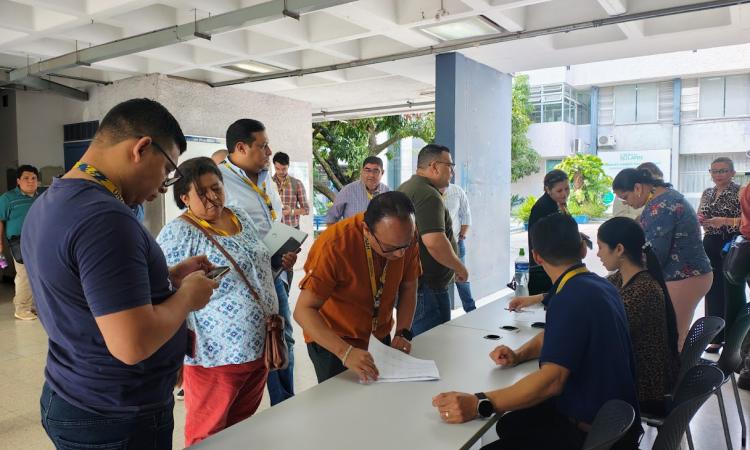 UNAH evalúa competencias tecnológicas de sus docentes