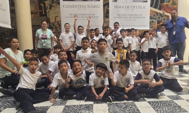 CAC-UNAH: ¡Sembramos la semilla de la identidad nacional desde la infancia! 