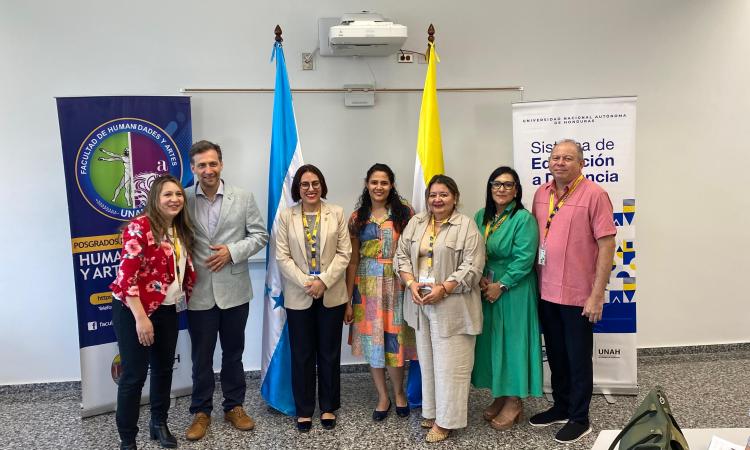 UNAH trabaja en la creación del primer Doctorado en Educación del país