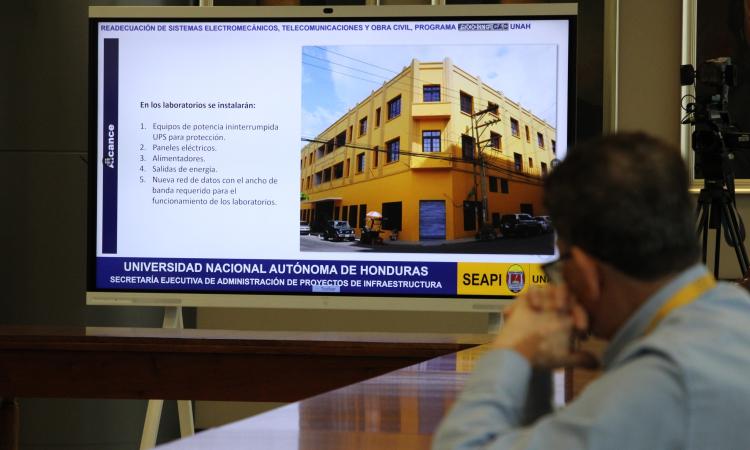 UNAH invertirá más de ocho millones de lempiras en adaptación de sistemas y espacios para programa de innovación tecnológica para emprendedores
