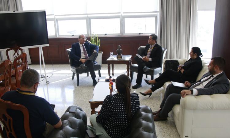 UNAH y PNUD estrechan lazos para trabajar de manera conjunta