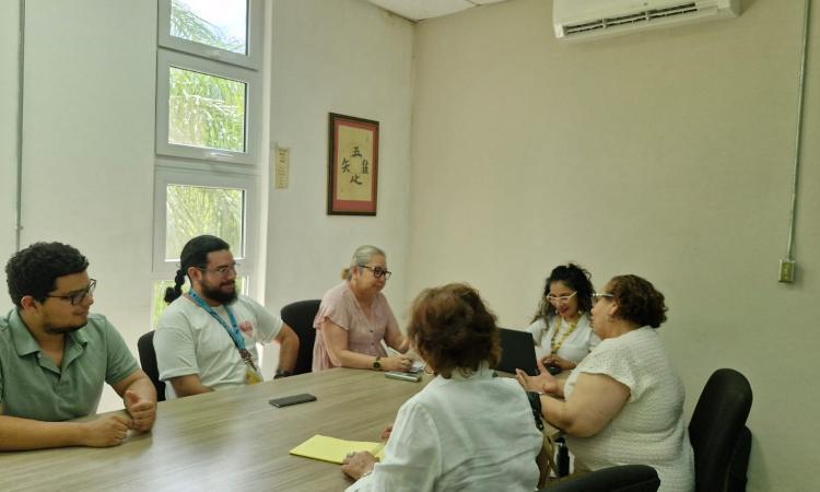 Decana de Ciencias Sociales se reúne con representación estudiantil de Sociología en Campus Cortés 