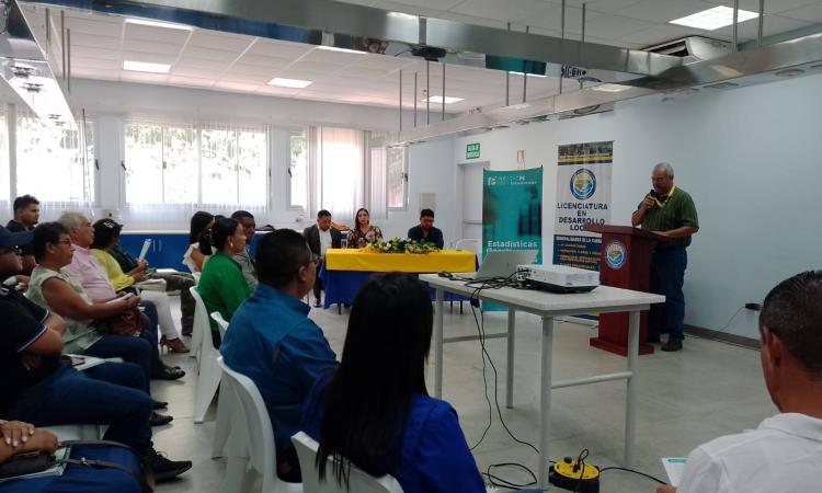 Concluye proyecto de vinculación dirigido a comunicadores en Olanchito, Yoro 