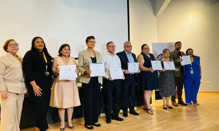 Auditorio lleno tras la inauguración de la Semana del Periodismo en la UNAH