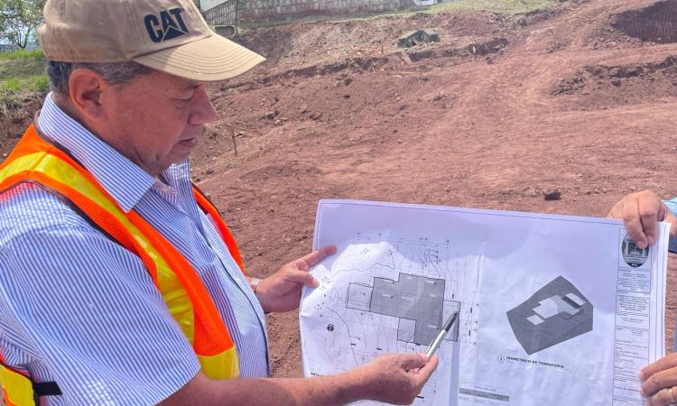 Inician obras de cimentación de Edificio de Ciencias Espaciales en la UNAH