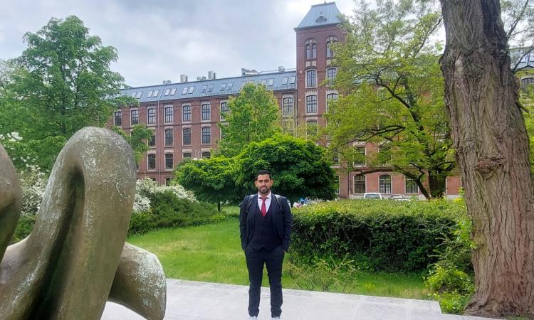 A través de pasantía en Polonia, profesor de la UNAH concreta diversos proyectos  