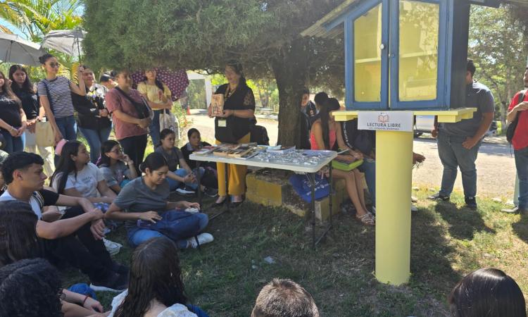 UNAH Campus Copán reactiva la Casita del Libro con el proyecto Lectura Libre