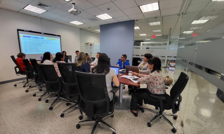 VRA y DAFT trabajan en el proceso de fortalecimiento de la Carrera de Radiotecnología 