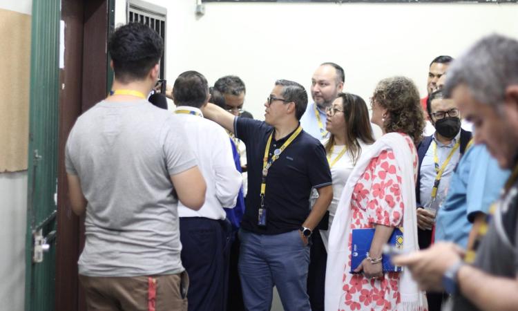 Autoridades universitarias inspeccionan avances en la Facultad de Ciencias Médicas 