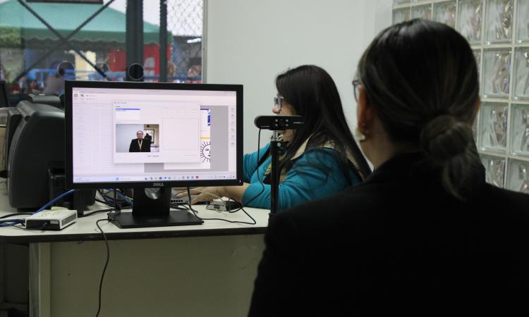 Por primera vez estudiantes de maestrías y doctorados tendrán su carnet universitario