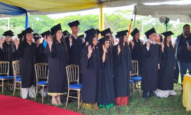 70 nuevos profesionales gradúa UNAH Campus Olancho 