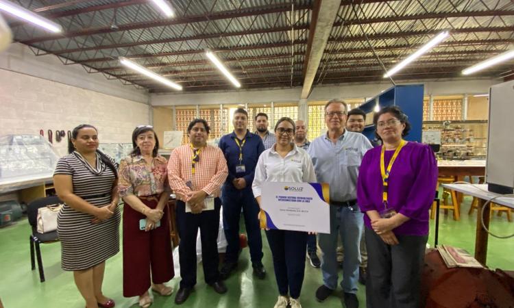 Actualización del Sistema Fotovoltaico en el Laboratorio de Ingeniería Eléctrica de la UNAH