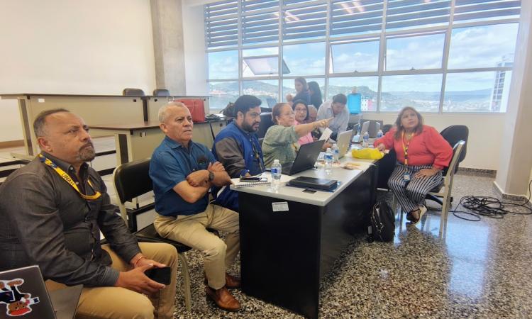 Casi listas cinco carreras de la UNAH para su oferta a hondureños en el extranjero