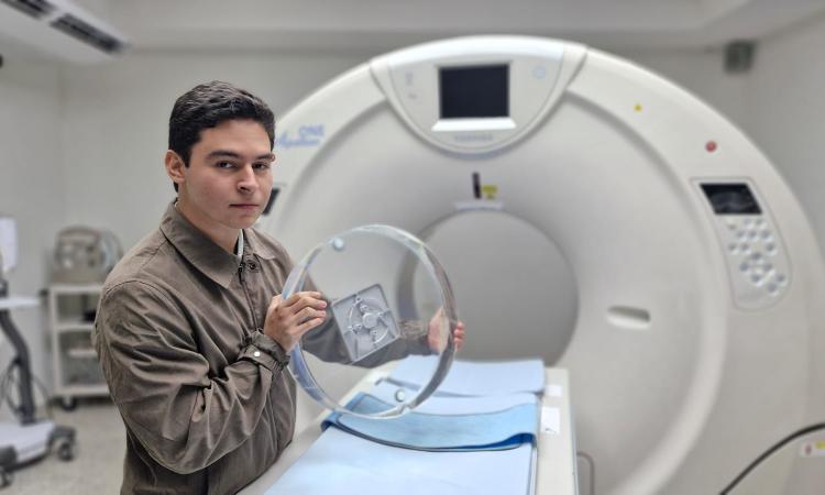 Ingeniero biomédico resalta equipo de alta tecnología del CDIBIR-UNAH