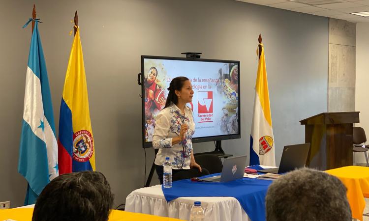 Desarrollan jornada de actualización docente sobre nuevas tendencias en la enseñanza de la sociología