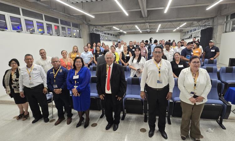 UNAH Campus Olancho realiza primer encuentro de exalumnos