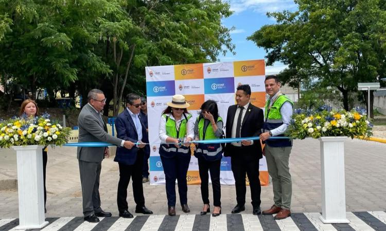 Campus Comayagua inaugura proyecto de estacionamiento adoquinado y muro perimetral