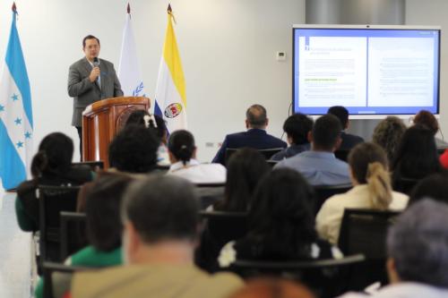 Guia para la cobertura mediatica UNAH Acnur FCCSS 2