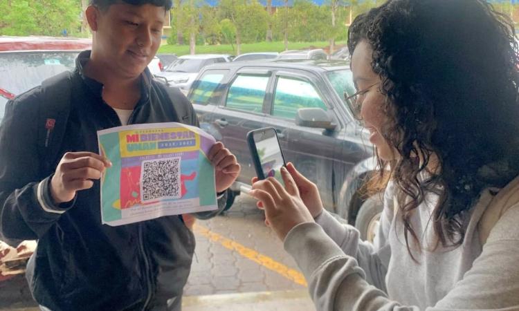 Nombran comisión para ampliar programa de becas de la UNAH