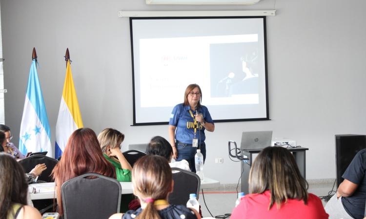 UNAH capacita a jefaturas académicas en vocería institucional y liderazgo comunicacional