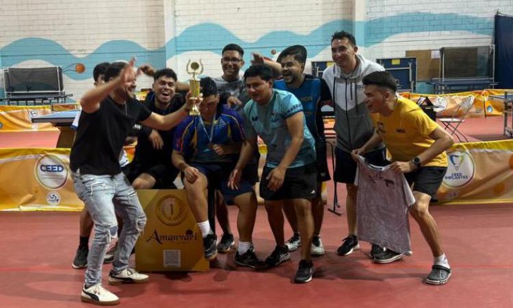 Pumas de la UNAH conquistan su quinto título consecutivo en tenis de mesa