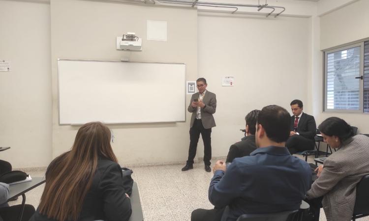 UNAH lidera diálogo regional sobre innovación mediante la triple hélice