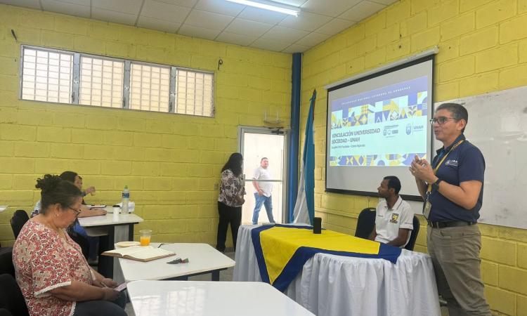 DVUS fortalece la vinculación universitaria durante jornada de trabajo en Campus El Paraíso