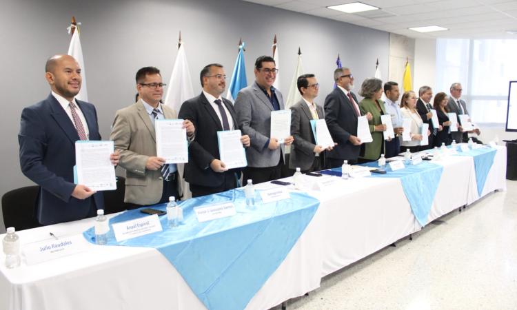 Con la participación del gobierno, sector empresarial y academia se lanza programa de Alianza País