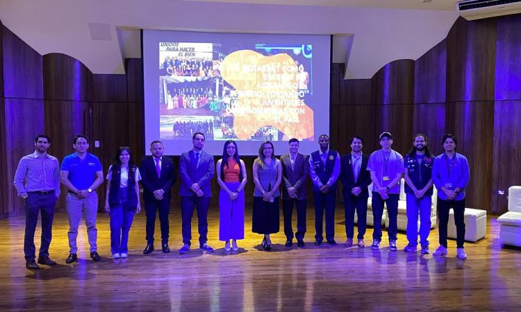 Foro "Despertar juvenil" impulsa a estudiantes a construir un país desde el voluntariado